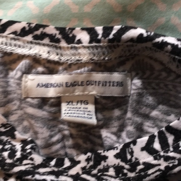 American Eagle crop top - Picture 2 of 3